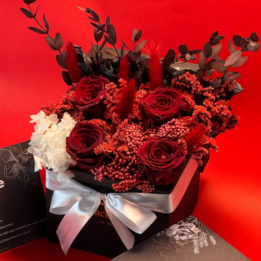 Crimson | Preserved Blooms | Le Fleur