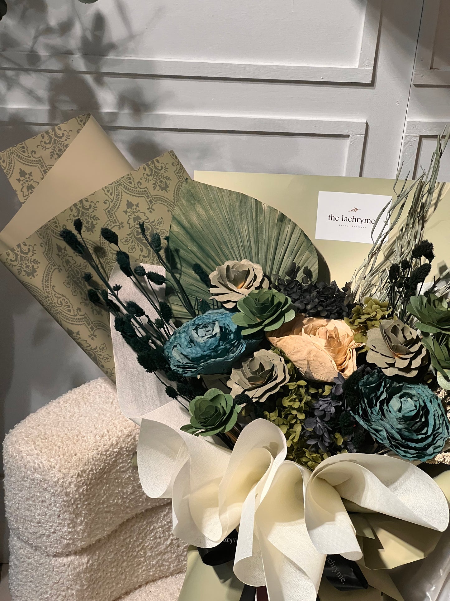 Pavona | Dried Blooms | Deluxe