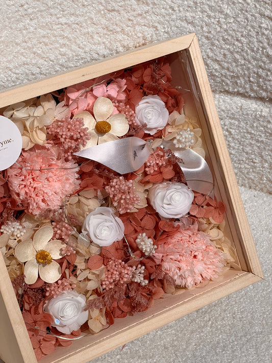 Wild Carnation | Boxed Blooms | Grande