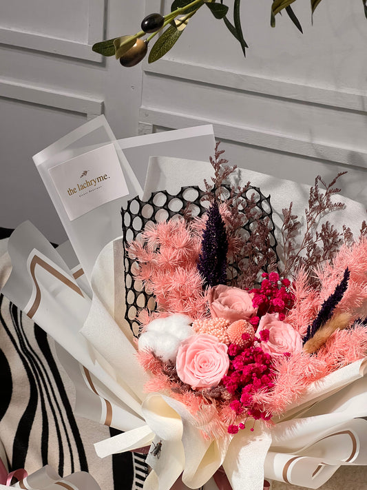 Belle | Preserved Blooms | Grand