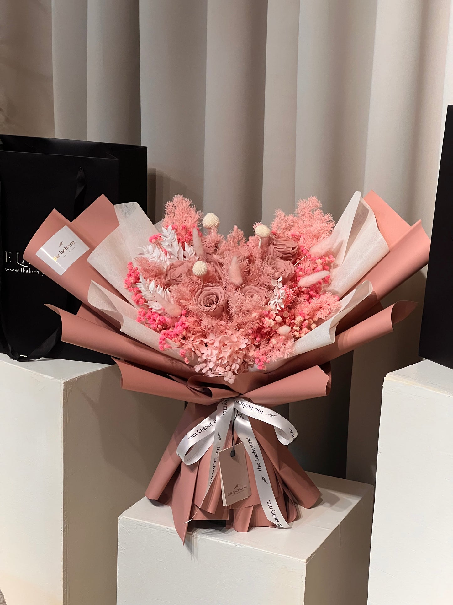 Rosè | Preserved Blooms | Deluxe