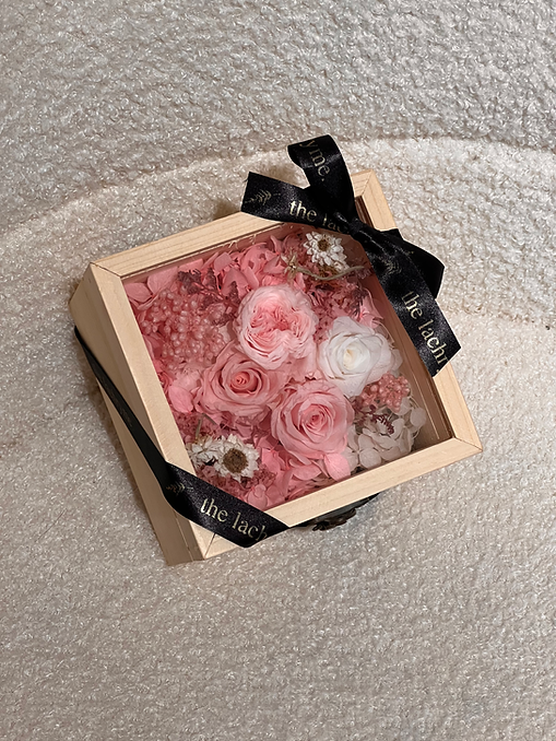 Verà | Blooms in Box | Small