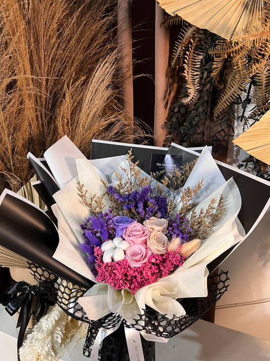 Ariana | Preserved Blooms | Deluxe