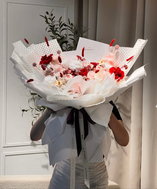 Lumière Douce | Preserved Blooms | Luxurious