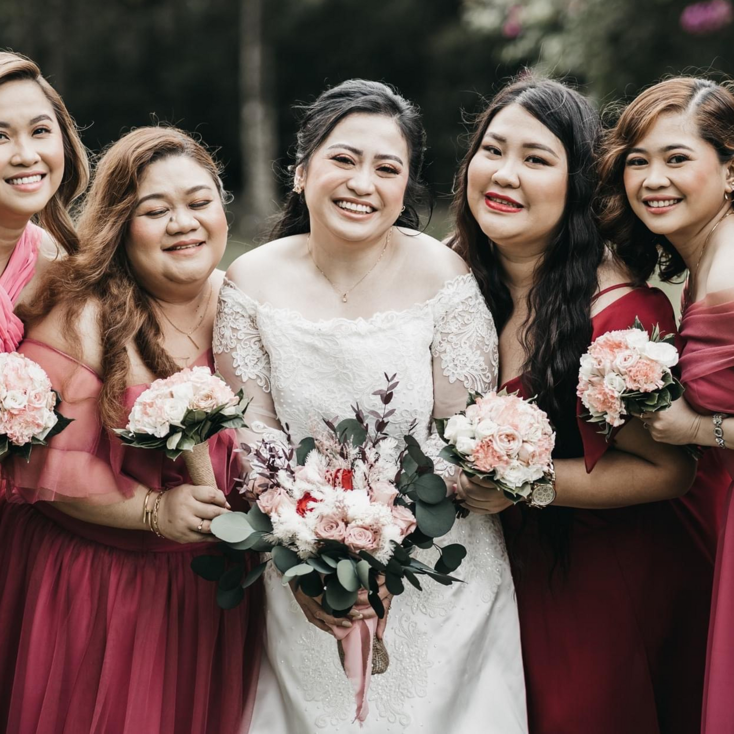 Secret Garden Wedding (V-Shape)
