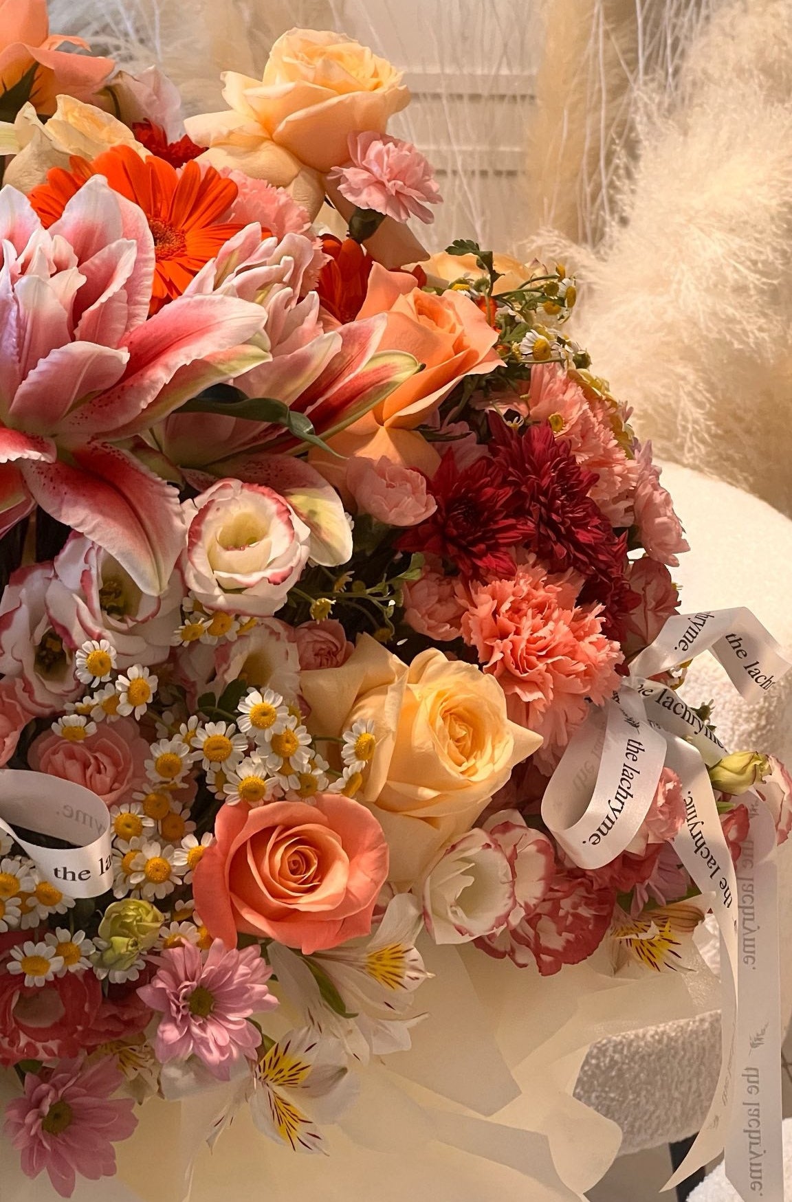 Éclat de Thumbelina | K-Style Fresh Blooms | Le Fleur in Luxurious