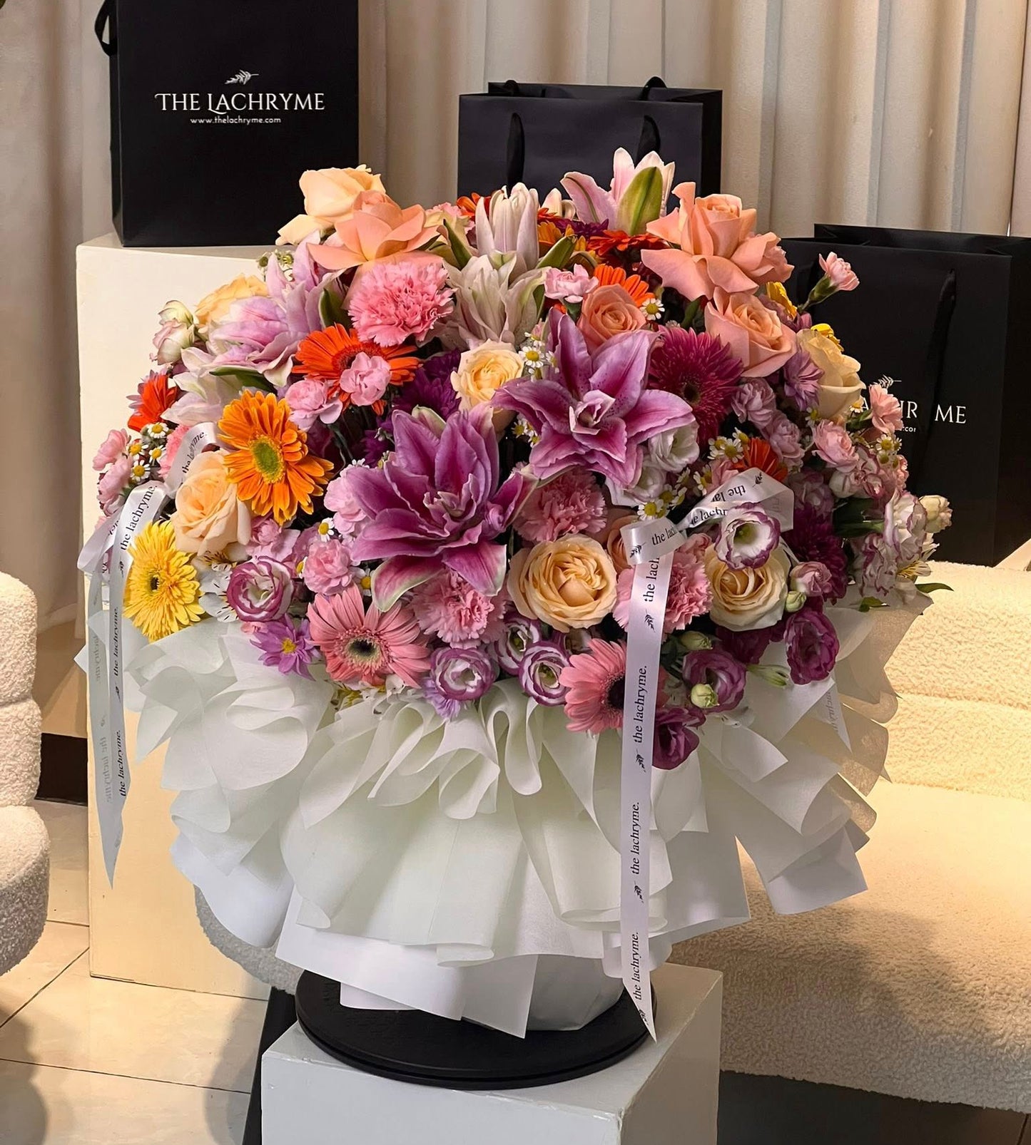 Éclat de Thumbelina | K-Style Fresh Blooms | Le Fleur in Luxurious