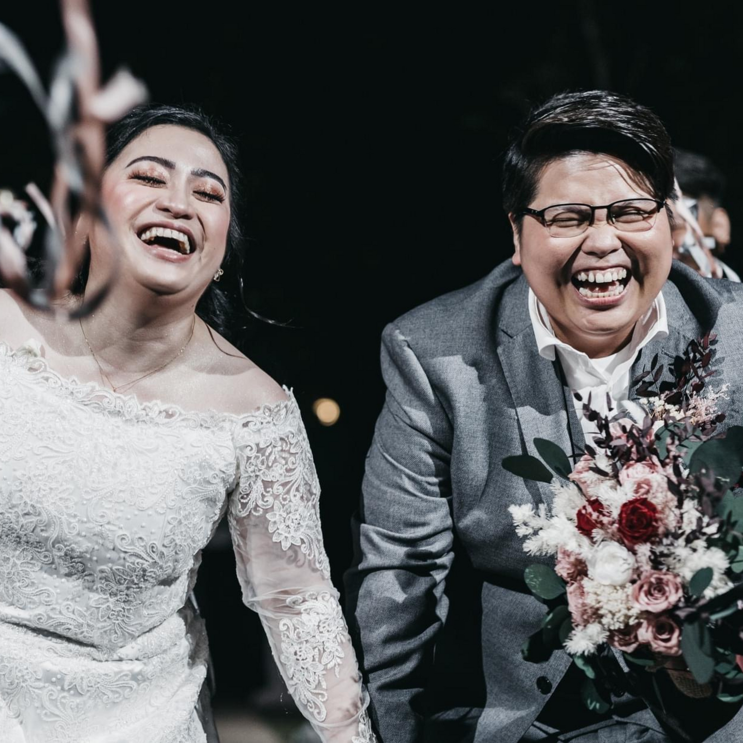 Secret Garden Wedding (V-Shape)