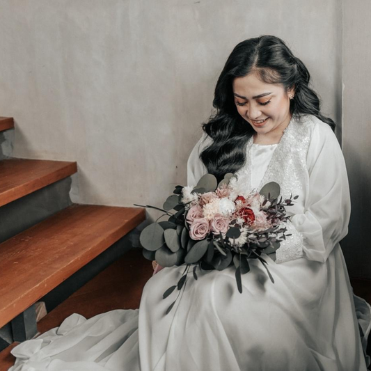 Secret Garden Wedding (V-Shape)
