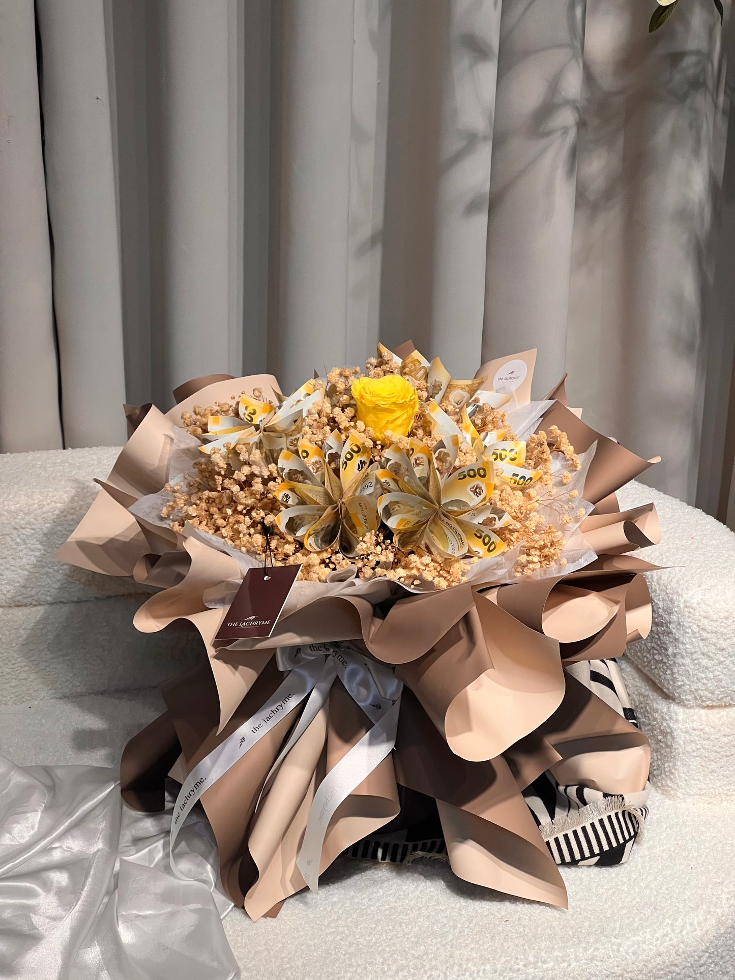 Éclat de Richesse | Money Blooms | Round Blooms in Luxurious