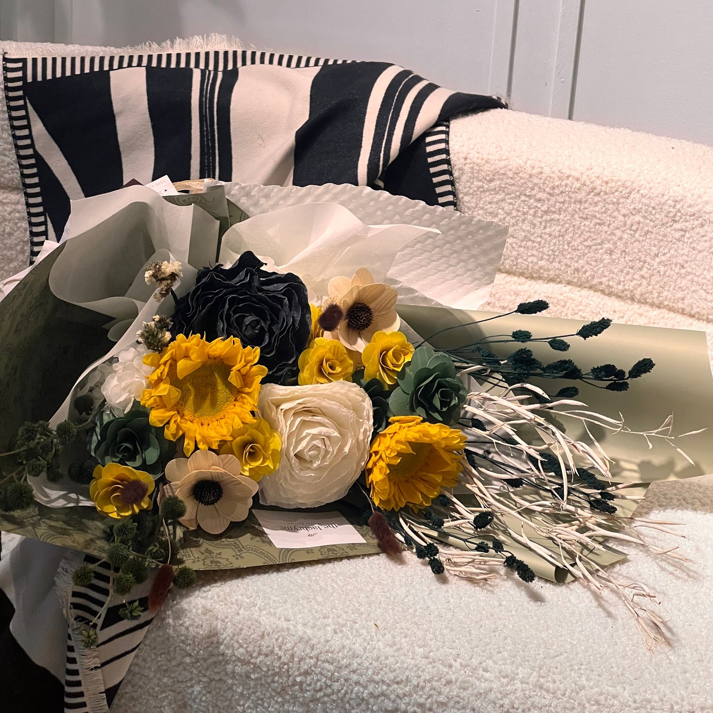 Éclat de Sunflower | Preserved & Dried Blooms | Deluxe