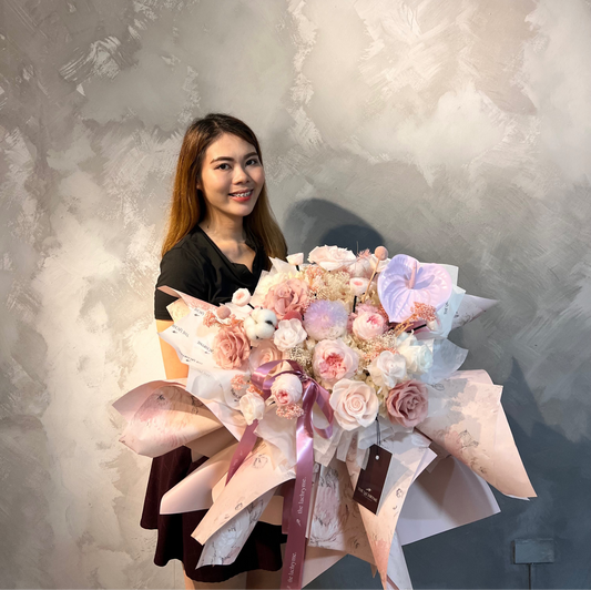 Gehlee's Garden | Preserved Roses, Peonies, and Dahlia | Round Blooms in Luxurious