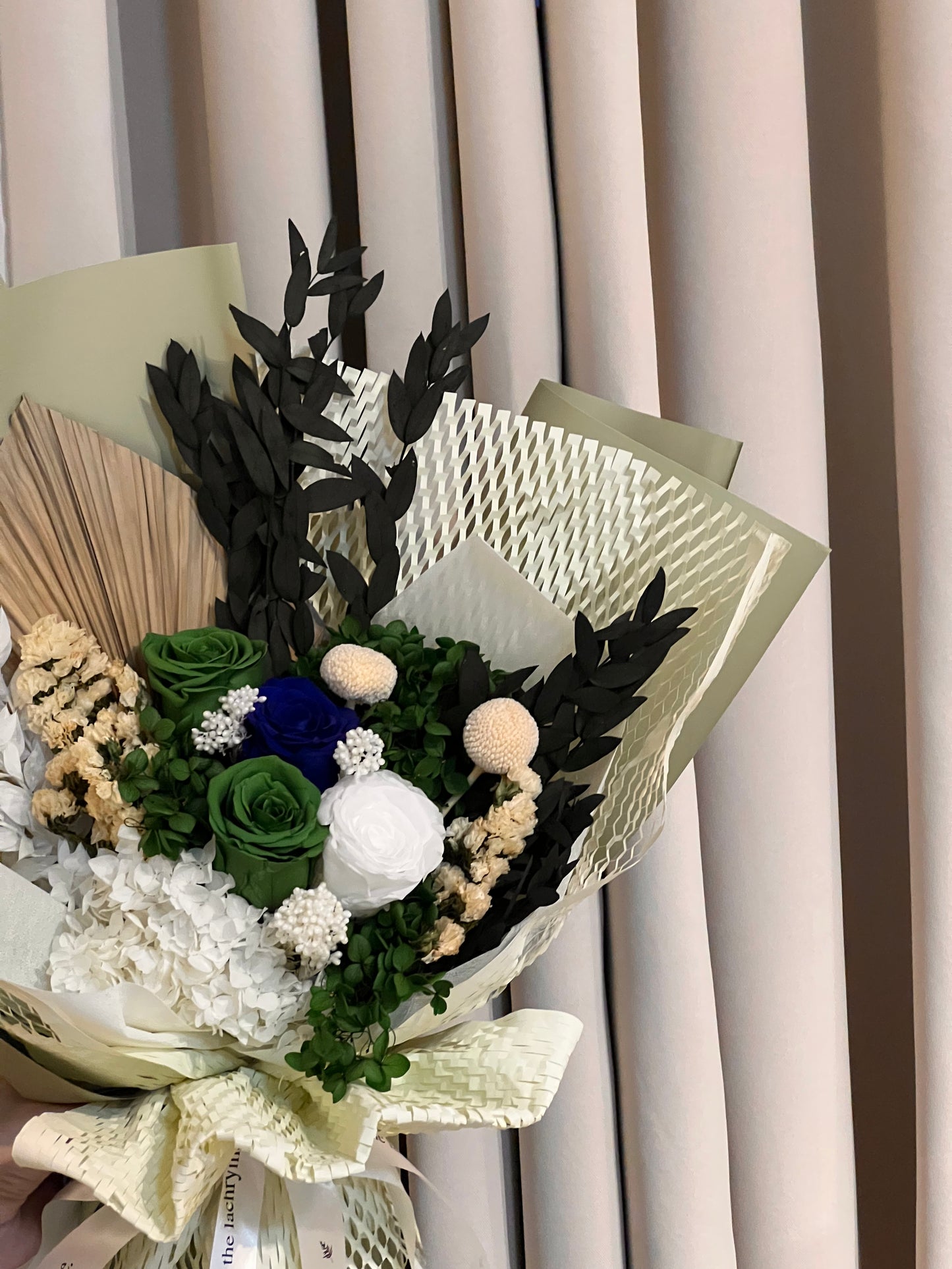 Emily | Preserved Blooms | Grand