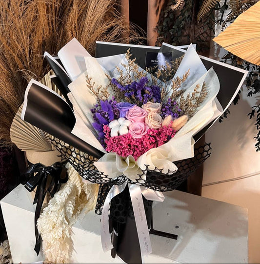 Ariana | Preserved Blooms | Deluxe