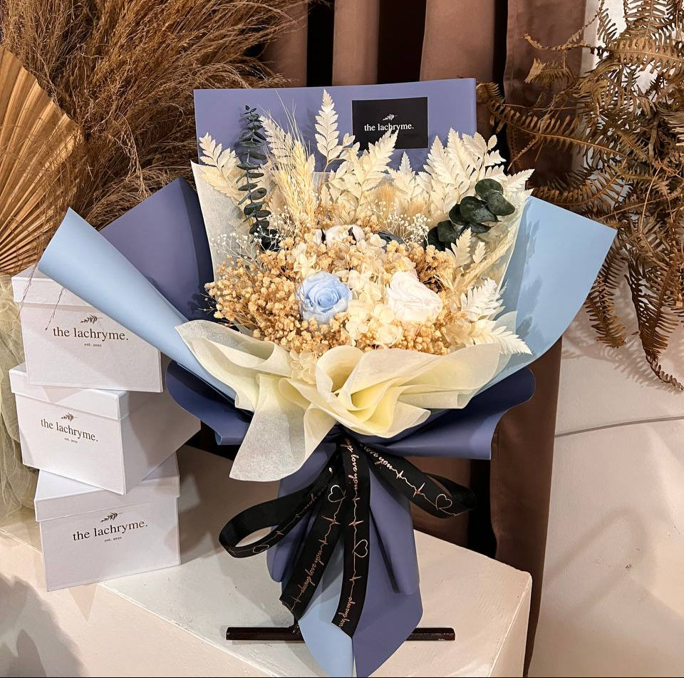Claudia | Dried & Preserved Blooms | Grand