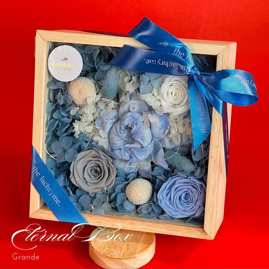 Cora | Boxed Blooms | Grande
