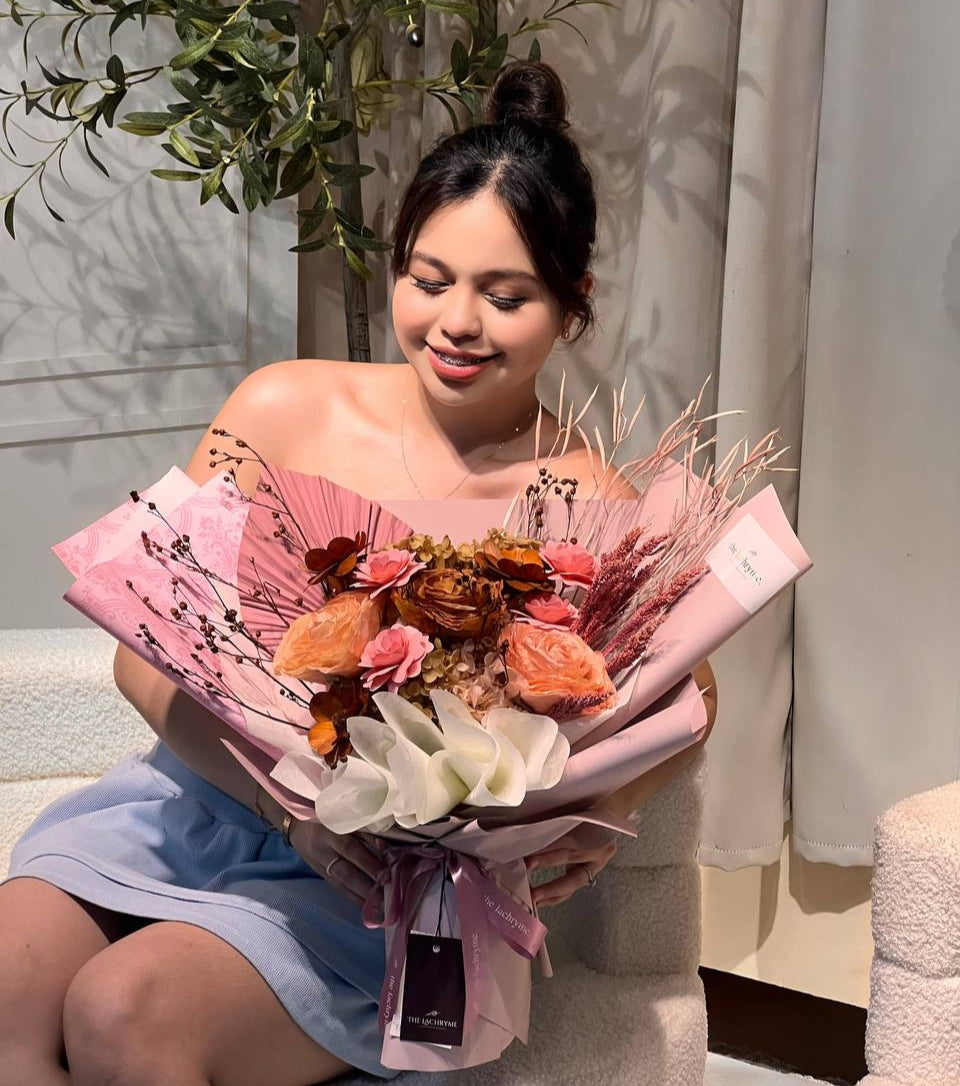Maria | Dried Blooms | Deluxe